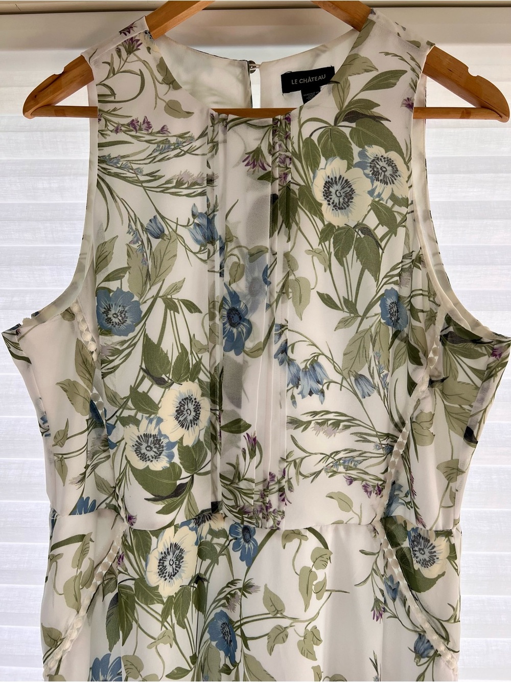 NWT Chiffon White Floral Sleeveless Dress Size XL